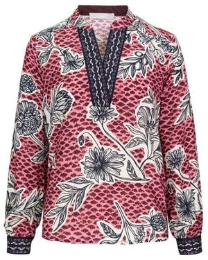 Bianca – Trendige Druckbluse mit Tunika-Ausschnitt für Herbst & Winter - Rot