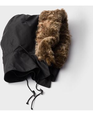 Prada Kapuze Aus Re-Nylon Und Schaffell - Schwarz