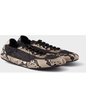 Prada Sneaker Aus Re-Nylon Und Bedrucktem Ayers-Leder - Weiß