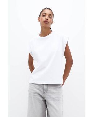 Pull&Bear Voluminous Sleeveless Top - White