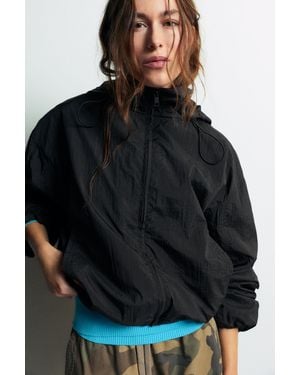 Pull&Bear Lightweight Hooded Jacket - Black