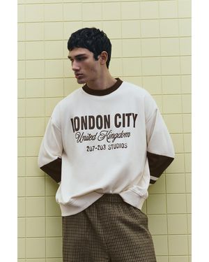 Pull&Bear London City Graphic Sweatshirt - Multicolour