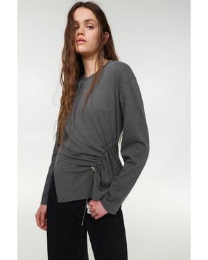 Pull&Bear Long Sleeve Top With Appliqué - Grey
