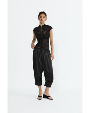 Pull&Bear Satin-Pumphose (Capri) - Schwarz
