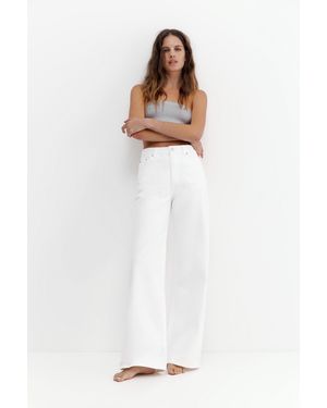 Pull&Bear High-Waist Wide-Leg Jeans - White