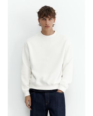 Pull&Bear Relaxed Fit Sweatshirt - White