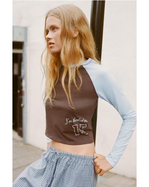 Pull&Bear T-Shirt Mit Raglanärmeln Und Nummer - Braun