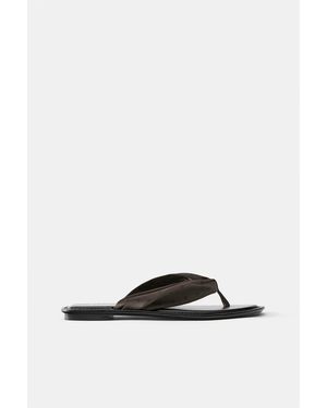 Pull&Bear Flache Sandalen Mit Tupfenmuster - Blau