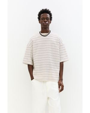 Pull&Bear Struktur-T-Shirt Mit Streifen - Weiß