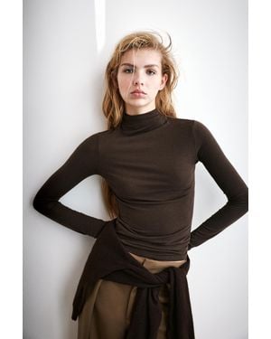 Pull&Bear Basis T-Shirt Mit Stehkragen - Schwarz