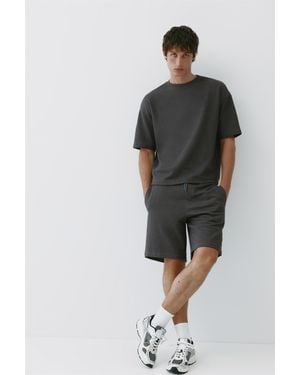 Pull&Bear Relaxed-Fit Bermudashorts - Schwarz