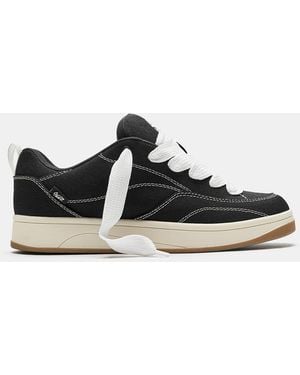 Pull&Bear Stwd Skate Trainers With Contrast Stitching - Black