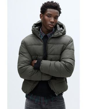 Pull&Bear Leichte Steppjacke Mit Kapuze - Schwarz