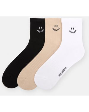 Pull&Bear Pack Of 3 Pairs Of Smiley Face Socks - White