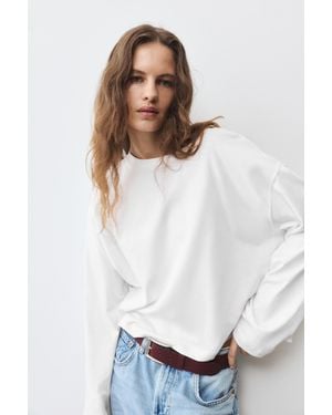 Pull&Bear Boxy-Fit Long Sleeve T-Shirt - White