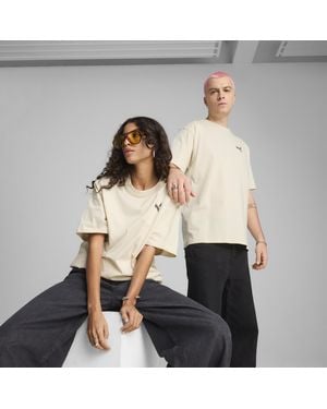 PUMA T-Shirt Grafica Equal Love Confederation Vestibilità Comoda - Neutro