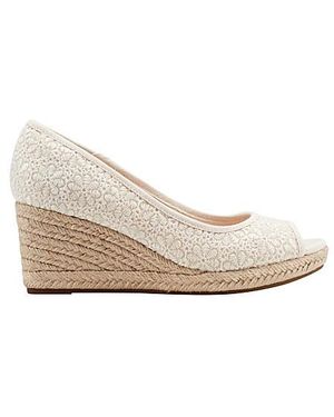 Bandolino Nuri2 Pump - Natural