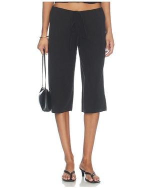 With Jean Arden Capri Pant - Black