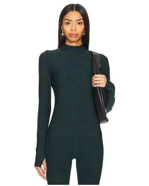 Beyond Yoga Featherweight Moving On Pullover - Green