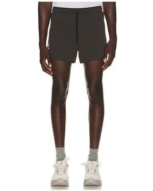 On Shoes Performance Volt Shorts - Black