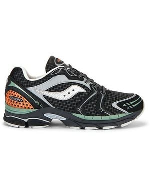 Saucony Progrid Triumph 4 スニーカー - ブラック