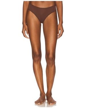 Skims Fits Everybody Thong - White