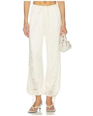 L'academie Belarus Pant - White