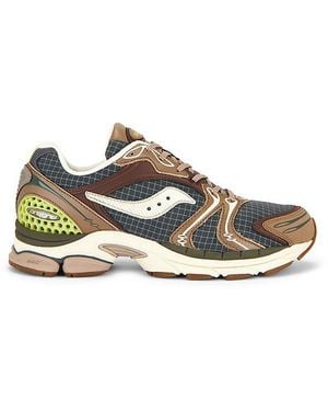 Saucony Progrid Triumph 4 スニーカー - マルチカラー