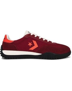 Converse Run Star Sneaker - Red
