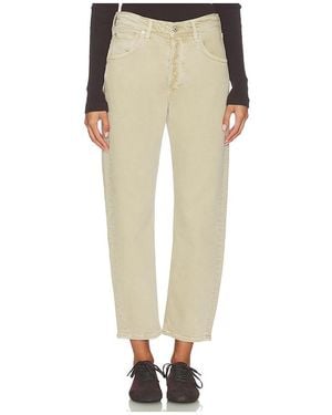 Citizens of Humanity Winslow Low Rise Boyfriend Jeans En Color Crema Talla (También En 24, 25, 26, 27, 28, 29, 30, 31, 32, 33, 34) - Neutro