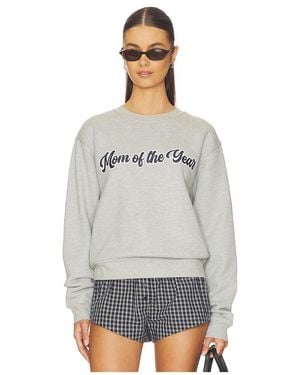 FAVORITE DAUGHTER The Mom Of The Year Varsity Sweatshirt - White