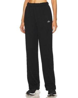 Alo Yoga Accolade Straight Leg Sweatpant - Black