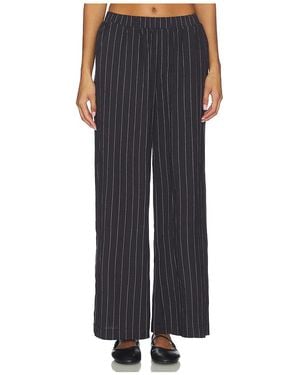 Bobi Pantalón En Color Negro Talla (También En S)