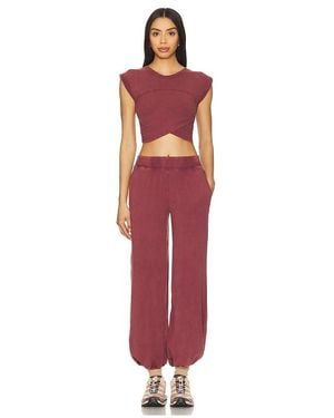 Free People Conjunto X Fp Movement Hot Shot En Color Burgundy Talla En - Rojo