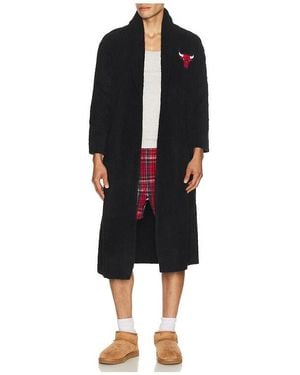 Barefoot Dreams X Nba Chicago Bulls Cozychic Robe - Black