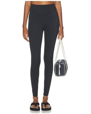 ADANOLA Ultimate Leggings en Black - Bleu