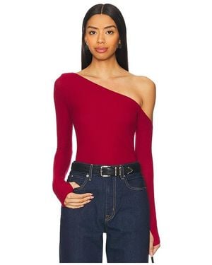 Michael Lauren Magdaleno Asymmetrical Fitted Cold Shoulder Long Sleeve Top En Color Rojo Talla En