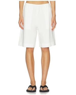 Leset Arielle City Short - White