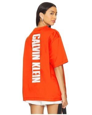 Calvin Klein Relaxed Vertical Logo Tee - Orange