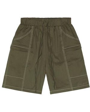 BOUND Shorts - Grün