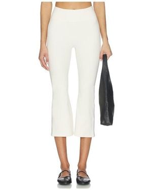 437 The Perfect Capri Pants - White