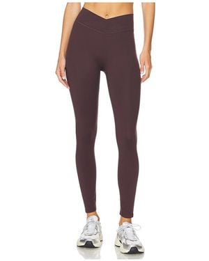 437 The V Legging - Brown