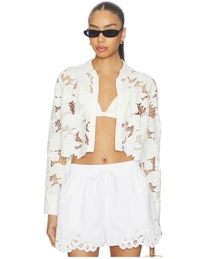 L'Agence Seychelle Cropped Button Down en White - Blanc