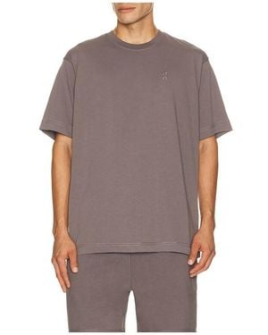 On Shoes Club Collective-Tee - Brown
