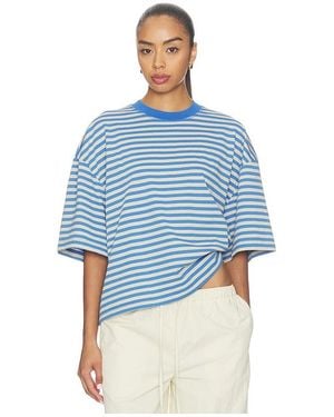 Lioness Bloom Short Sleeve Tee - Blue