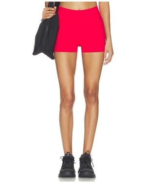 On Shoes 3 Performance Biker Short - Pink