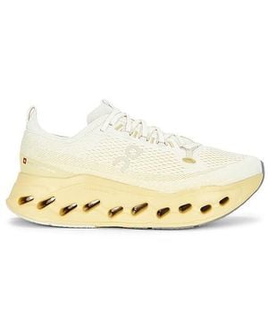 On Shoes Cloudsurfer Max - Metallic