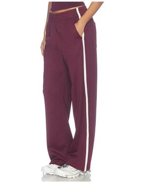 Beyond Yoga Pantalón Deportivo That Tracks En Color Burgundy Talla (También En M, S, Xs) - Morado