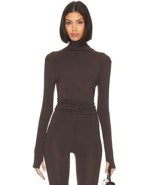 Norma Kamali Slim Fit Long Sleeve Turtle Top - Brown