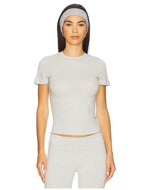Skims Tシャツ - ホワイト